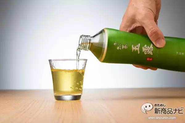 「1本1000円の大胆な価格設定『瓶　お～いお茶　玉露』あくまで伊藤園ブランドを象徴する商品」の画像