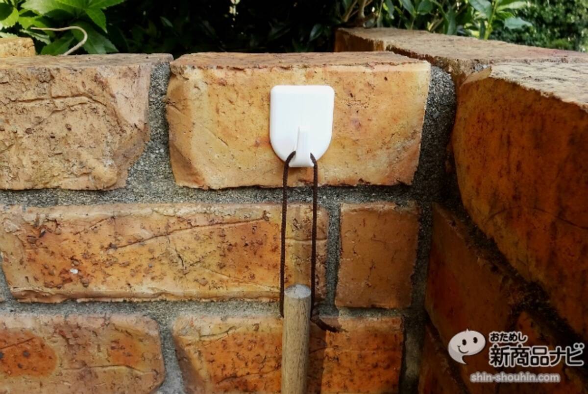 強力接着剤フック 屋外のコンクリート ブロック レンガにも接着する強力接着剤付フック 15年12月1日 エキサイトニュース
