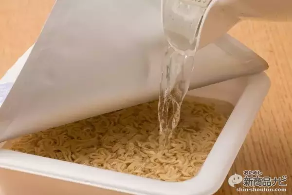 「『サッポロ一番 バソキヤ』90年代後半に一世を風靡した味が復活！ だが原型がどうしても思い出せない…」の画像