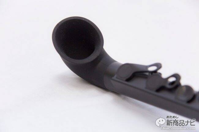 『NUVO jSAX』何と丸洗い可能なプラスティック製サックス、オモチャのようだが立派な楽器の音がした！