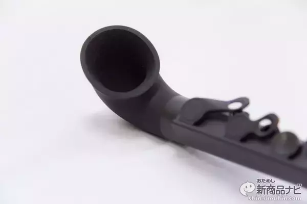 「『NUVO jSAX』何と丸洗い可能なプラスティック製サックス、オモチャのようだが立派な楽器の音がした！」の画像