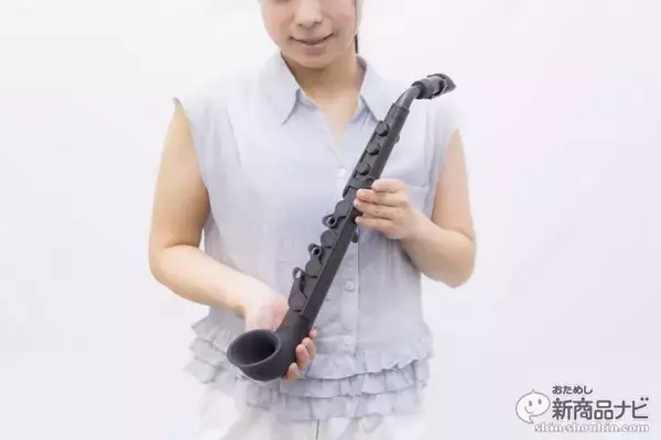 「『NUVO jSAX』何と丸洗い可能なプラスティック製サックス、オモチャのようだが立派な楽器の音がした！」の画像