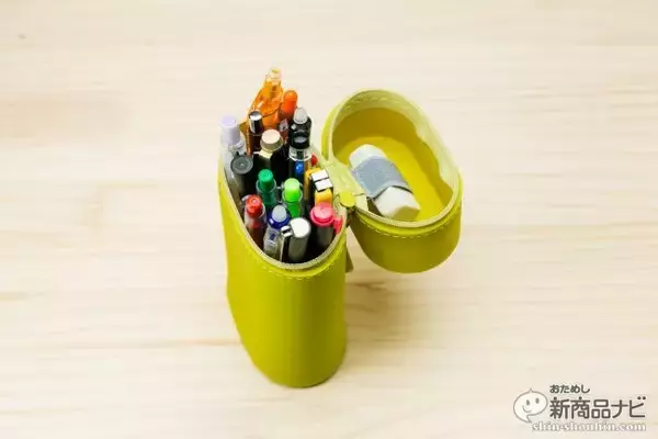 「『スタンドペンケース＜オーバルタイプ＞』ペンスタンドに変身するペンケースはポーチにもなる優れモノ！」の画像