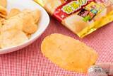 「『カラムーチョチップス 奇跡のミックス味』辛くて酸っぱくて鼻にツーン！4つの味を楽しめる奇跡のポテチ！」の画像8