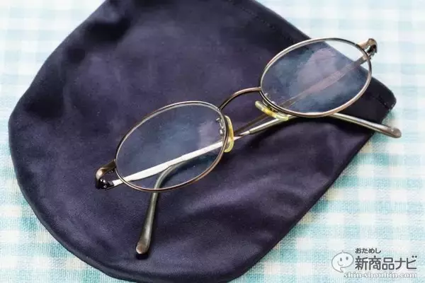 「『手袋型メガネ拭き Lepica（レピカ）』スポッと手を入れて磨けるから楽々きれい、スマホだってピカピカ！」の画像