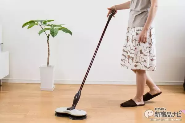 「半年で5万台以上も売れた『コードレス回転モップクリーナー』は水だけで雑菌99.9％除去！」の画像