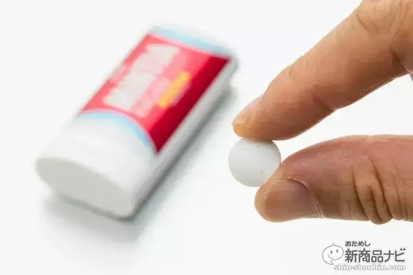 「流行りの大粒タイプ『ミンティアエクスケア ハーブミント / ミルクミント』は充実ののど飴機能が新しい！」の画像