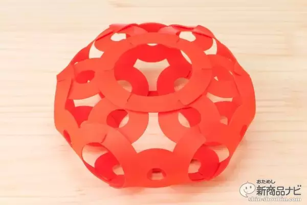 「『FOOOTY』オランダ発のフットボールとパズルを融合させた新機軸スポーツトイを遊び倒せ！」の画像