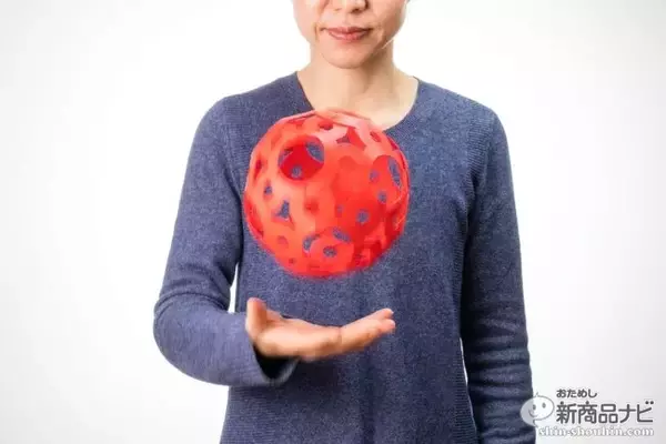 「『FOOOTY』オランダ発のフットボールとパズルを融合させた新機軸スポーツトイを遊び倒せ！」の画像