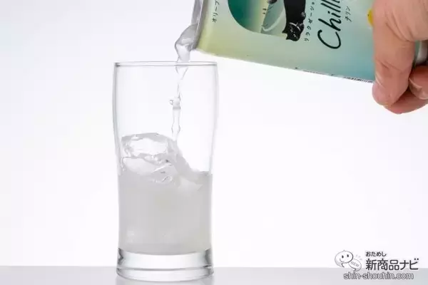 「【チル系ドリンク】好評につき全国発売！ 微炭酸飲料『Chilling-チリン- ピーチ＆ベリー/白ぶどう＆ライチ/レモン＆グレフル』でふニャ〜とリラックスしてみた」の画像