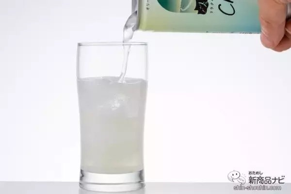 「【チル系ドリンク】好評につき全国発売！ 微炭酸飲料『Chilling-チリン- ピーチ＆ベリー/白ぶどう＆ライチ/レモン＆グレフル』でふニャ〜とリラックスしてみた」の画像