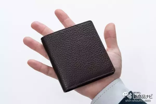 現金もカードもスマートに持ち歩こう！ 手のひらサイズの『AirWallet custom italian shrink』の魅力に迫る