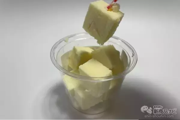 「【コンビニスイーツ9種レビュー】クリスマスにピッタリ！ おすすめのコンビニスイーツをご紹介！」の画像