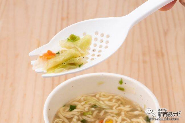 麺も具も残さない新型ラーメンレンゲ『スクーン』ならストレスフリー＆ヘルシーにカップ麺を食べられる!?