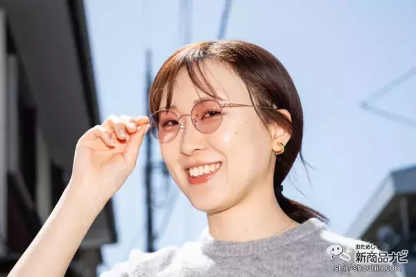 紫外線の量で色の濃さが変わる！通常のメガネとサングラスを1つにできる『調光レンズ』とは!?