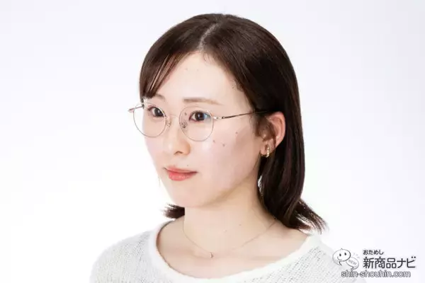 「紫外線の量で色の濃さが変わる！通常のメガネとサングラスを1つにできる『調光レンズ』とは!?」の画像