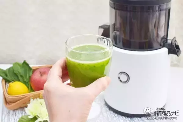 野菜や果物などの栄養素を自動でまるごとギュッ！ 『ヒューロムスロージューサー H-300E』で、美しい髪を目指したい！
