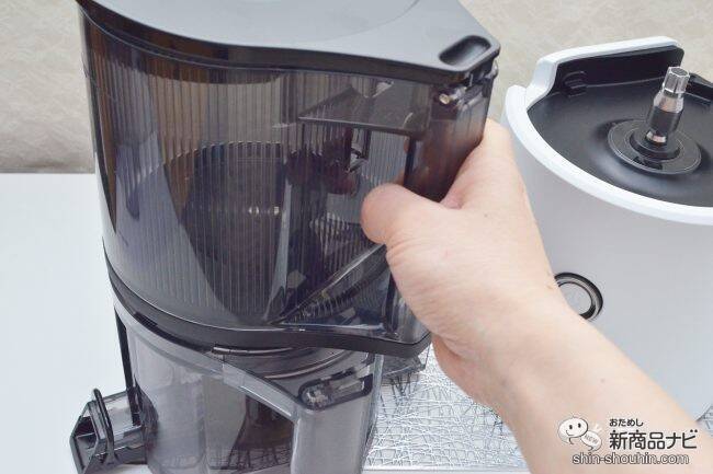 野菜や果物などの栄養素を自動でまるごとギュッ！ 『ヒューロムスロージューサー H-300E』で、美しい髪を目指したい！