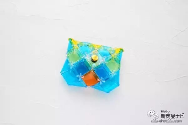 「カラフルなピースがいっぱい！ 新発売の『パチェリエ カラフルパレット』で作って遊んで可愛く持ち歩こう」の画像