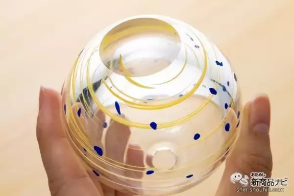 「季節を感じるガラスの鮮やかさに注目！ 職人が手作りする『津軽びいどろ 一輪挿し「彩手鞠」』で季節の花と香りを楽しもう」の画像