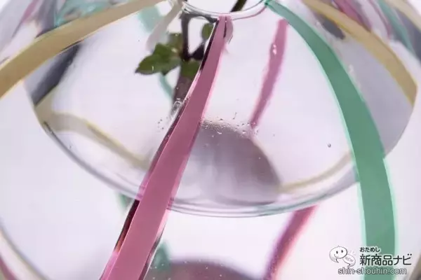 「季節を感じるガラスの鮮やかさに注目！ 職人が手作りする『津軽びいどろ 一輪挿し「彩手鞠」』で季節の花と香りを楽しもう」の画像