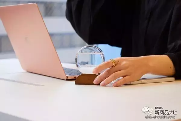 「天気や気温によって異なる表情を楽しめる！ 『ストームグラス ラウンド』『ガラスフロート温度計 ラウンド』が手ごろなサイズ感で登場！」の画像