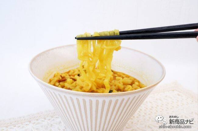 スパイシーなスープともちもち麺がおいしい『オットギ カレーラーメン』で寒い冬も温まろう！