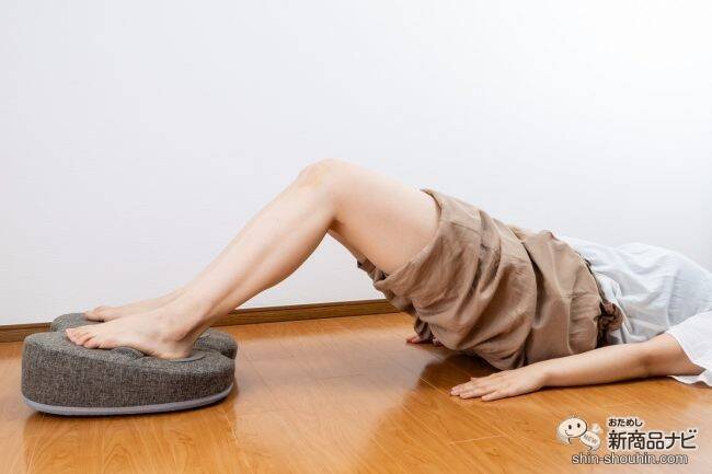 クッションを「ふみふみ」しながらのバランス運動効果！ 軽くてかわいい『オアシス ふみトレステッパー』で足腰を鍛えよう
