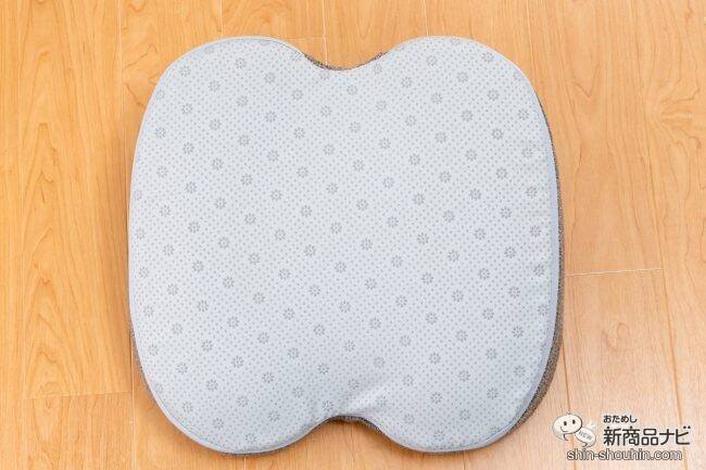 クッションを「ふみふみ」しながらのバランス運動効果！ 軽くてかわいい『オアシス ふみトレステッパー』で足腰を鍛えよう