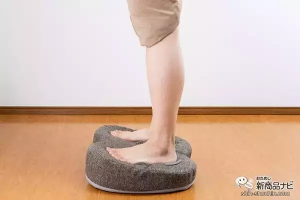 「クッションを「ふみふみ」しながらのバランス運動効果！ 軽くてかわいい『オアシス ふみトレステッパー』で足腰を鍛えよう」の画像