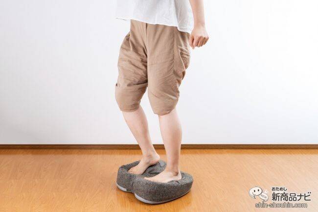 クッションを「ふみふみ」しながらのバランス運動効果！ 軽くてかわいい『オアシス ふみトレステッパー』で足腰を鍛えよう