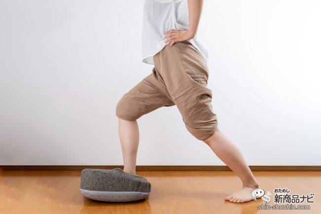 クッションを「ふみふみ」しながらのバランス運動効果！ 軽くてかわいい『オアシス ふみトレステッパー』で足腰を鍛えよう