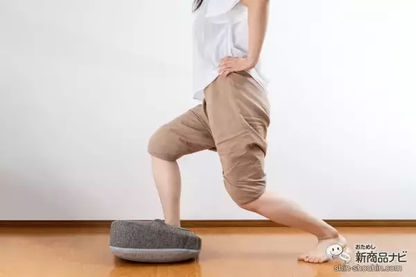 「クッションを「ふみふみ」しながらのバランス運動効果！ 軽くてかわいい『オアシス ふみトレステッパー』で足腰を鍛えよう」の画像