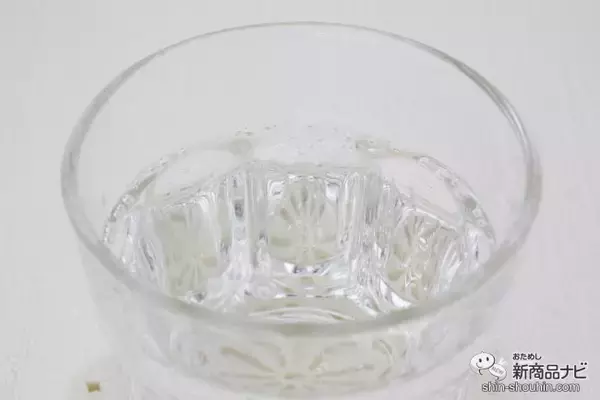 「ぐんぐん体に染み込む炭酸水！ 注目の成分「シリカ」がたっぷり入った『シリカシリカスパークリング』でキレイをゲット」の画像
