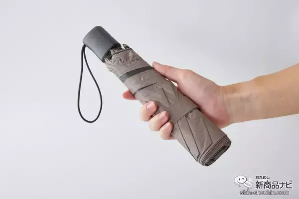 「日差しにも突然の大雨にも対応するオールラウンダー！ 軽くて大きくて便利な折りたたみ傘『VERYKAL LARGE Flat』」の画像