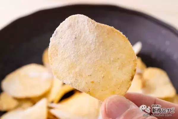 「35周年記念『ポテトチップス 特別版わさビーフ』は「ツンピリパウダー」で自分好みの味わいに調整できる技ありポテチ」の画像