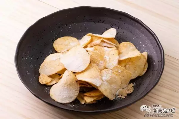 「35周年記念『ポテトチップス 特別版わさビーフ』は「ツンピリパウダー」で自分好みの味わいに調整できる技ありポテチ」の画像