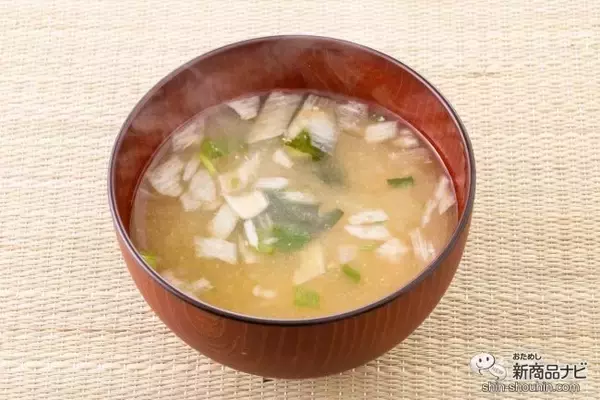 「出汁いらずのおいしさ！ シンプルを極めた究極のみそ汁の新作『味噌屋のまかないみそ汁 蔵出し寒熟白つぶみそ』を飲んでみた」の画像