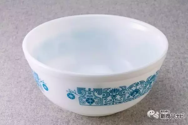 「レトロデザインが甘くてキュート！ 新作の『パイレックス　ミルクグラスディナーウェアシリーズ』で、テーブルをおしゃれに彩ろう♪」の画像