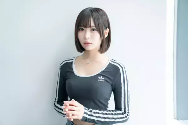 ゆるふわ系ミニロリGカップ美少女・木村夢叶（ゆめか）が語る初グラビアの記憶「『スク水ってこんなにエロいんだ......！』って思いました（笑）」