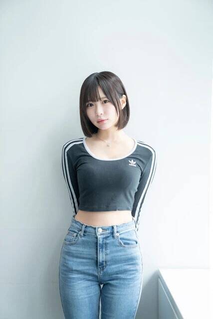 ゆるふわ系ミニロリGカップ美少女・木村夢叶（ゆめか）が語る初グラビアの記憶「『スク水ってこんなにエロいんだ......！』って思いました（笑）」