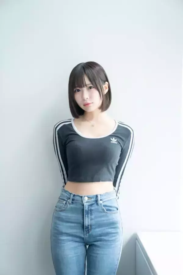 「ゆるふわ系ミニロリGカップ美少女・木村夢叶（ゆめか）が語る初グラビアの記憶「『スク水ってこんなにエロいんだ......！』って思いました（笑）」」の画像