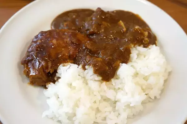 「【包み焼きハンバーグ&ビーフカレー】きっと一般常識なんだろうけど今さら知った。「ココス」ってこんなにすごい店だったんだ！：パリッコ『今週のハマりめし』第238回」の画像