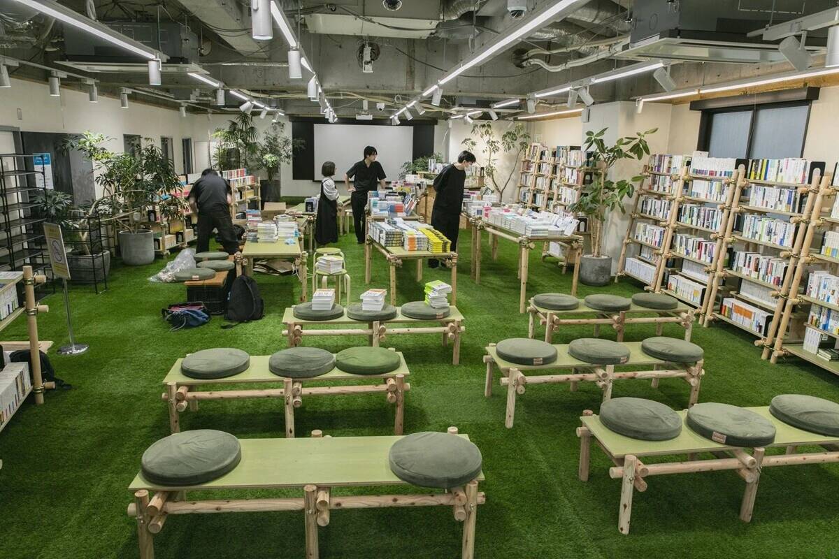 【宇野常寛インタビュー】街の風景を塗り替える「知の拠点」。批評家・宇野常寛が語る、次なる書店のカタチ