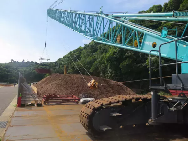 「【現地ルポ】島の1割を覆う約150万枚の太陽光パネルを設置予定！　「日本最大の発電島」長崎県・宇久島（前編）」の画像