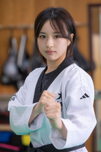 SNSで話題の〝美人すぎるテコンドー先生〟滝川聖奈「これはもう『お前が道場を継げ！』っていう天のお告げだな、と（笑）」