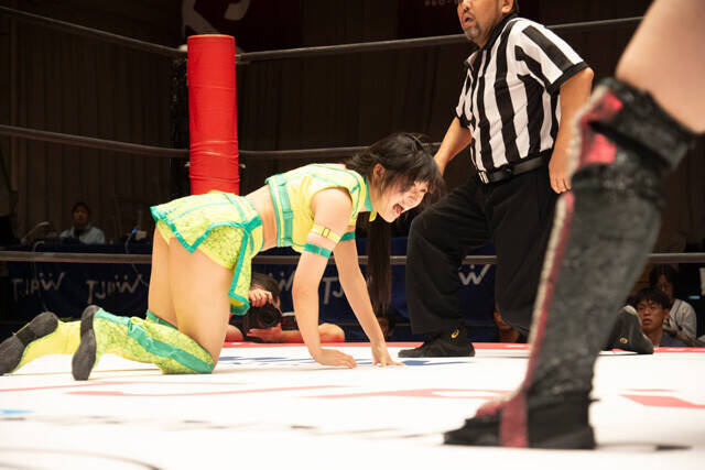 アイドルとプロレスラーの二刀流グループ・アップアップガールズ（プロレス）の大人気メンバー・鈴木志乃が初のデジタル写真集を発売！「私の長所って、"いる"ってことだと思うんです。だから、恋しやすいと思います！」