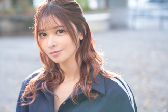 ゴージャス☆なIカップで話題の"令和の超新星"山田あいが語る初グラビアへの想い「撮影では胸のムニュ～とした柔らかさが伝わるように意識していますね」