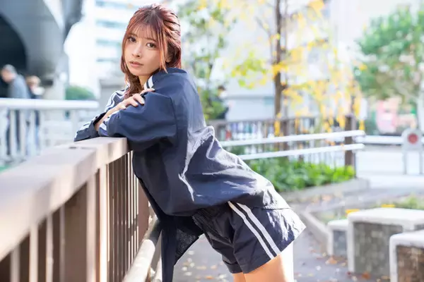 「ゴージャス☆なIカップで話題の"令和の超新星"山田あいが語る初グラビアへの想い「撮影では胸のムニュ～とした柔らかさが伝わるように意識していますね」」の画像