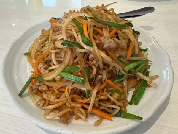 「【ピエール瀧の「萌え萌やしソバ探訪録」】29杯目「神戸で見つけた台湾風（!?）もやし焼きそば！」」の画像